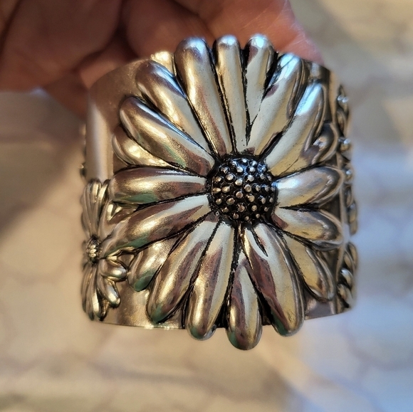 New Boho,Vintage, Sunflower/Daisy Embossed Wide Cuff Bracelet - Picture 9 of 12